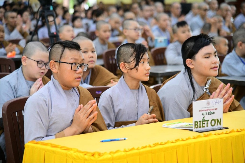 ĐỪNG ĐỢI NGÀY MAI MỚI BÁO HIẾU – NHẮC NHỚ ĐẠO HIẾU GIỮA DÒNG ĐỜI VÔ THƯỜNG
