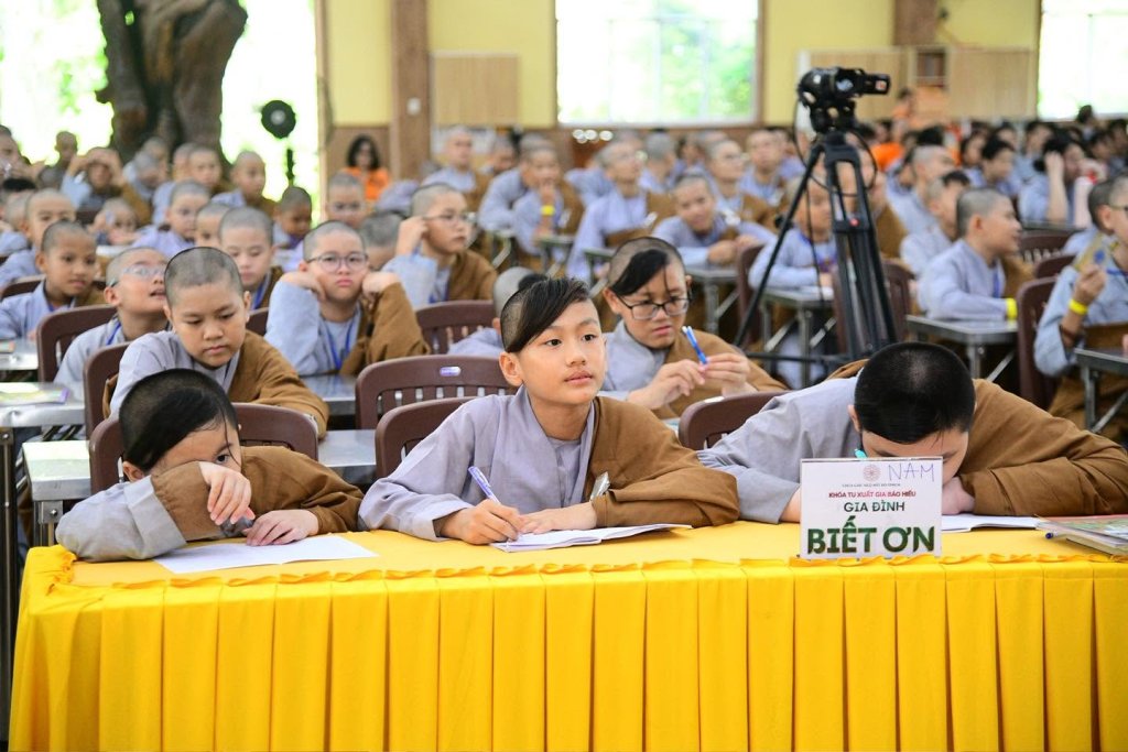 MƯỜI ĐIỀU ĐẠO ĐỨC PHẬT DẠY – HÀNH TRANG QUÝ CỦA TUỔI THƠ