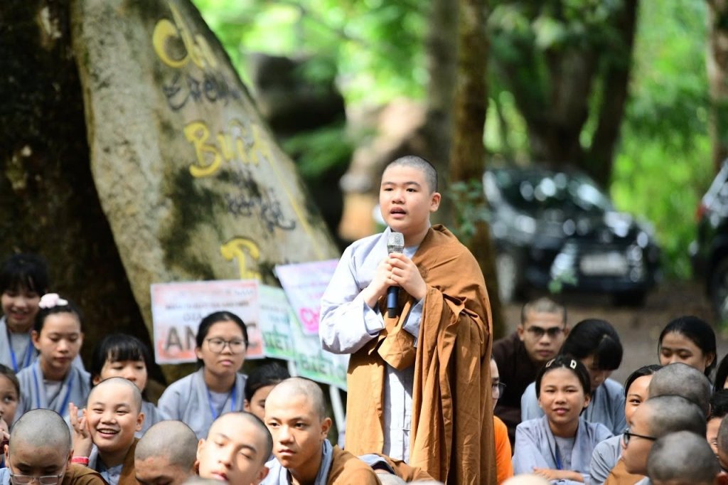 VẤN ĐÁP PHẬT PHÁP: THƯỢNG TỌA THÍCH NHẬT TỪ GẦN GŨI CHIA SẺ CÙNG “CHÚ TIỂU” TẠI KHÓA TU XUẤT GIA BÁO HIẾU LẦN THỨ 5