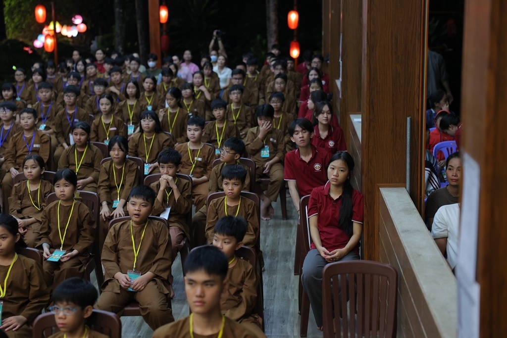 “TUỔI TRẺ – HÀNH TRANG VÀO ĐỜI”: TT. THÍCH NHẬT TỪ TRUYỀN CẢM HỨNG CHO TU SINH KHÓA TU MÙA HÈ CHÙA PHÁP BẢO (TP. ĐỒNG NAI)