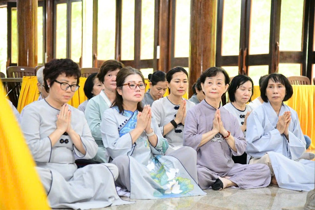 ĐẠO TRÀNG ĐẠO PHẬT NGÀY NAY CÚNG DƯỜNG TRAI TĂNG VÀ HỘ TRÌ AN CƯ TẠI CHÙA GIÁC NGỘ - ĐẤT ĐỎ (TP.HCM)