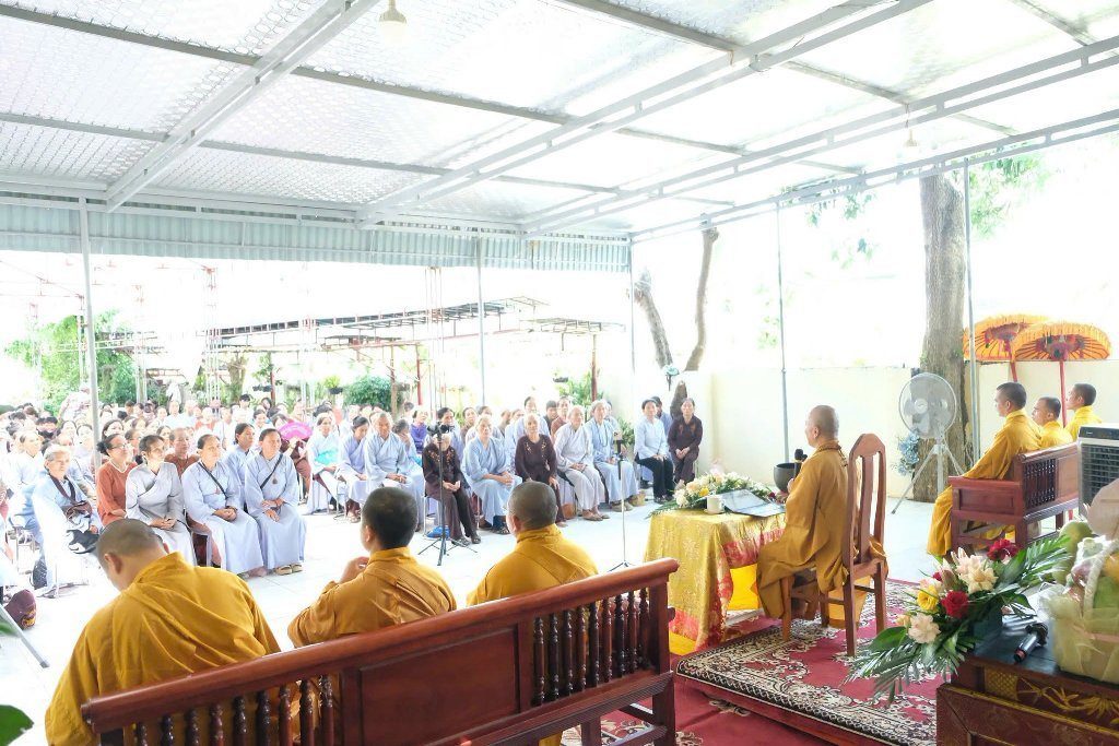 TT. THÍCH NHẬT TỪ GIẢNG “HẠNH PHÚC VÀ AN YÊN”, LAN TỎA TINH THẦN TRI ÂN TRONG NGÀY GIỖ TỔ  CHÙA YÊN PHÚC (HÀ TĨNH)
