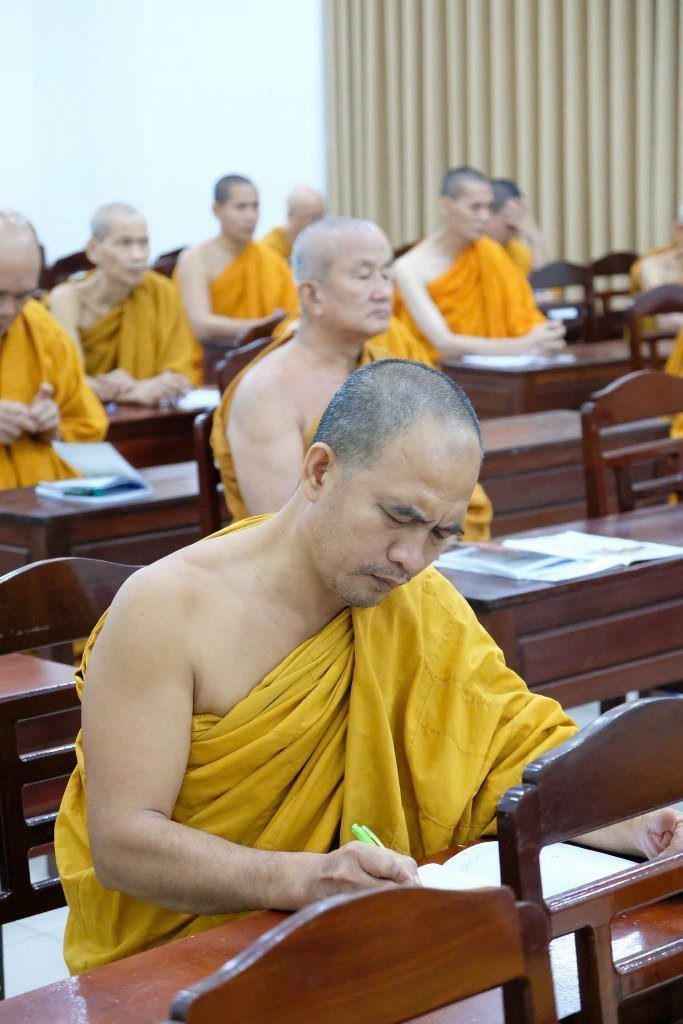 TT. THÍCH NHẬT TỪ: KIẾN LẬP ĐẠO TRÀNG ĐÚNG CHÁNH PHÁP ĐỂ PHỤNG SỰ NHÂN SINH 