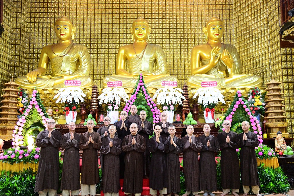 GIỮ VỮNG LÝ TƯỞNG XUẤT GIA: SƯ CHÚ NHẬT THIỆN SÁCH TẤN HÀNG SA-DI TRƯỚC THỀM THỌ GIỚI VÀ TU HỌC