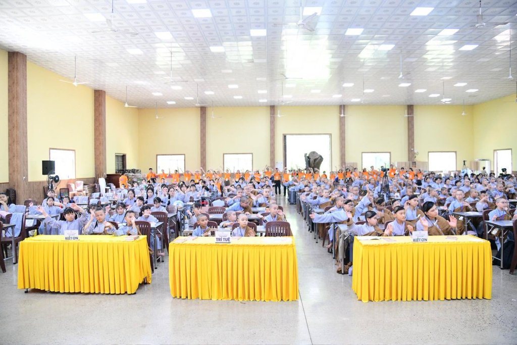 BẾ MẠC KHÓA TU XUẤT GIA BÁO HIẾU LẦN 5, KHÉP LẠI HÀNH TRÌNH TU HỌC Ý NGHĨA