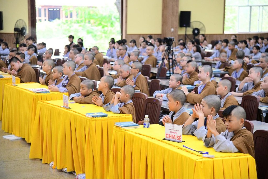 ĐỪNG ĐỢI NGÀY MAI MỚI BÁO HIẾU – NHẮC NHỚ ĐẠO HIẾU GIỮA DÒNG ĐỜI VÔ THƯỜNG
