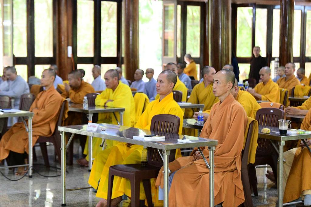 ỨNG DỤNG PHẬT PHÁP GIỮA ĐỜI THƯỜNG TỪ BA CHẤT LIỆU TỈNH THỨC: CHÁNH NIỆM, TỪ BI VÀ TRÍ TUỆ