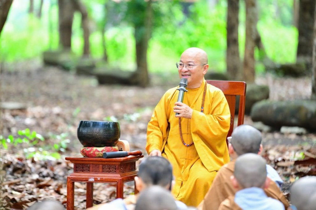 VẤN ĐÁP PHẬT PHÁP: THƯỢNG TỌA THÍCH NHẬT TỪ GẦN GŨI CHIA SẺ CÙNG “CHÚ TIỂU” TẠI KHÓA TU XUẤT GIA BÁO HIẾU LẦN THỨ 5