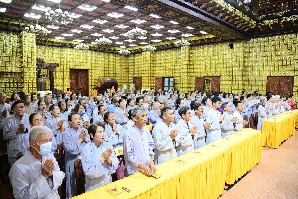 LAN TỎA THÔNG ĐIỆP HÒA BÌNH VÀ PHÁT TRIỂN BỀN VỮNG TỪ TUYÊN NGÔN VÔ TÍCH NHÂN MÙA PHẬT ĐẢN