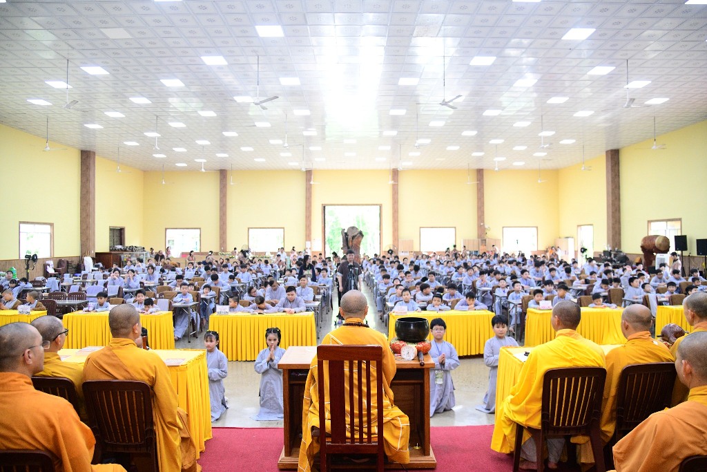 KHAI MẠC KHÓA TU XUẤT GIA BÁO HIẾU LẦN 5: PHÁT TÂM XUẤT TRẦN, HƯỚNG VỀ CỘI NGUỒN HIẾU ĐẠO 