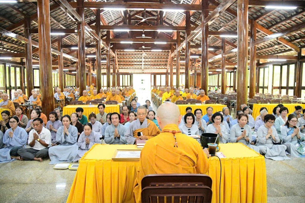 ĐẠO TRÀNG ĐẠO PHẬT NGÀY NAY CÚNG DƯỜNG TRAI TĂNG VÀ HỘ TRÌ AN CƯ TẠI CHÙA GIÁC NGỘ - ĐẤT ĐỎ (TP.HCM)