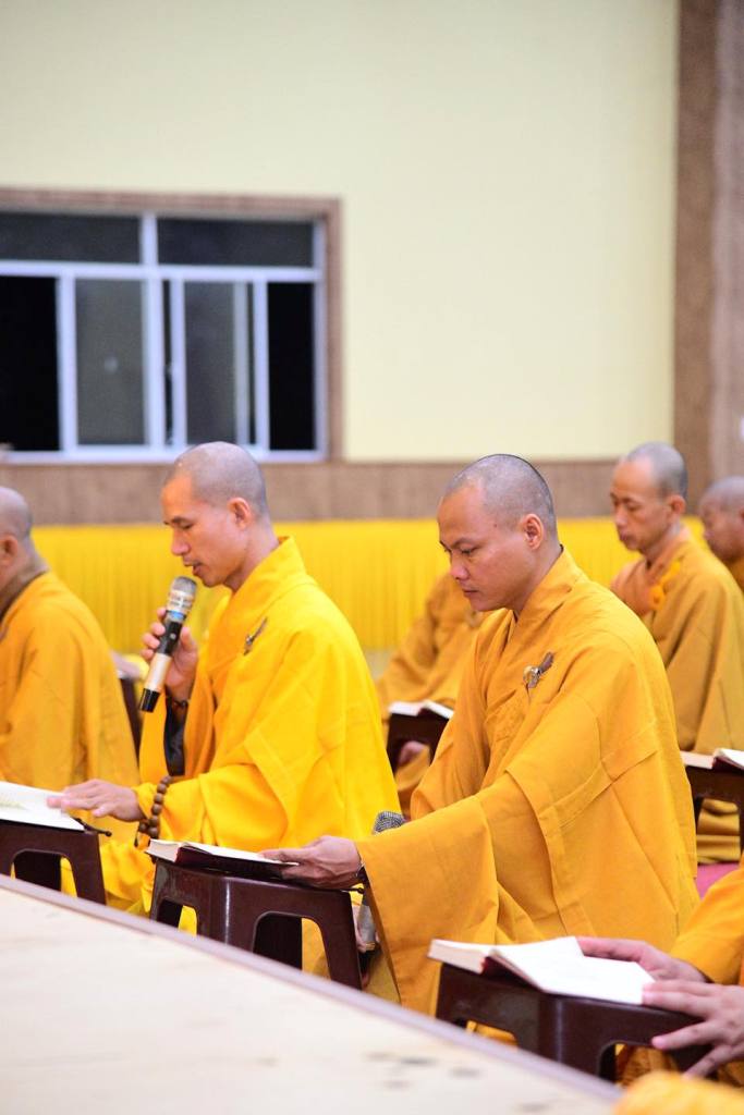 ĐƯA LỜI PHẬT DẠY ĐẾN GẦN NGƯỜI HỌC PHẬT QUA NHỮNG BẢN KINH THUẦN VIỆT