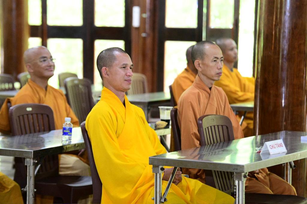 ỨNG DỤNG PHẬT PHÁP GIỮA ĐỜI THƯỜNG TỪ BA CHẤT LIỆU TỈNH THỨC: CHÁNH NIỆM, TỪ BI VÀ TRÍ TUỆ