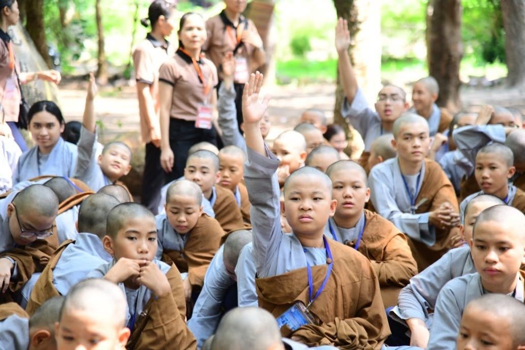 VẤN ĐÁP PHẬT PHÁP: TỪ NHỮNG THẮC MẮC HỒN NHIÊN ĐẾN NHỮNG BÀI HỌC Ý NGHĨA