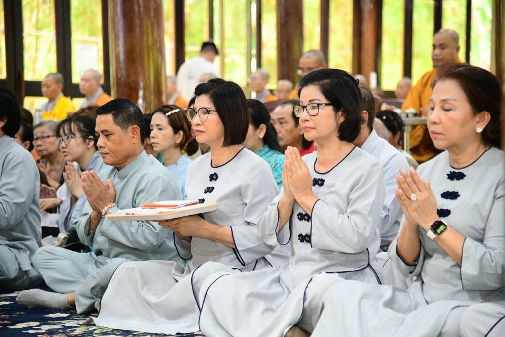 ĐẠO TRÀNG ĐẠO PHẬT NGÀY NAY CÚNG DƯỜNG TRAI TĂNG VÀ HỘ TRÌ AN CƯ TẠI CHÙA GIÁC NGỘ - ĐẤT ĐỎ (TP.HCM)