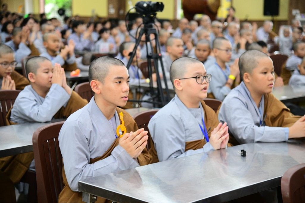 ĐỪNG ĐỢI NGÀY MAI MỚI BÁO HIẾU – NHẮC NHỚ ĐẠO HIẾU GIỮA DÒNG ĐỜI VÔ THƯỜNG