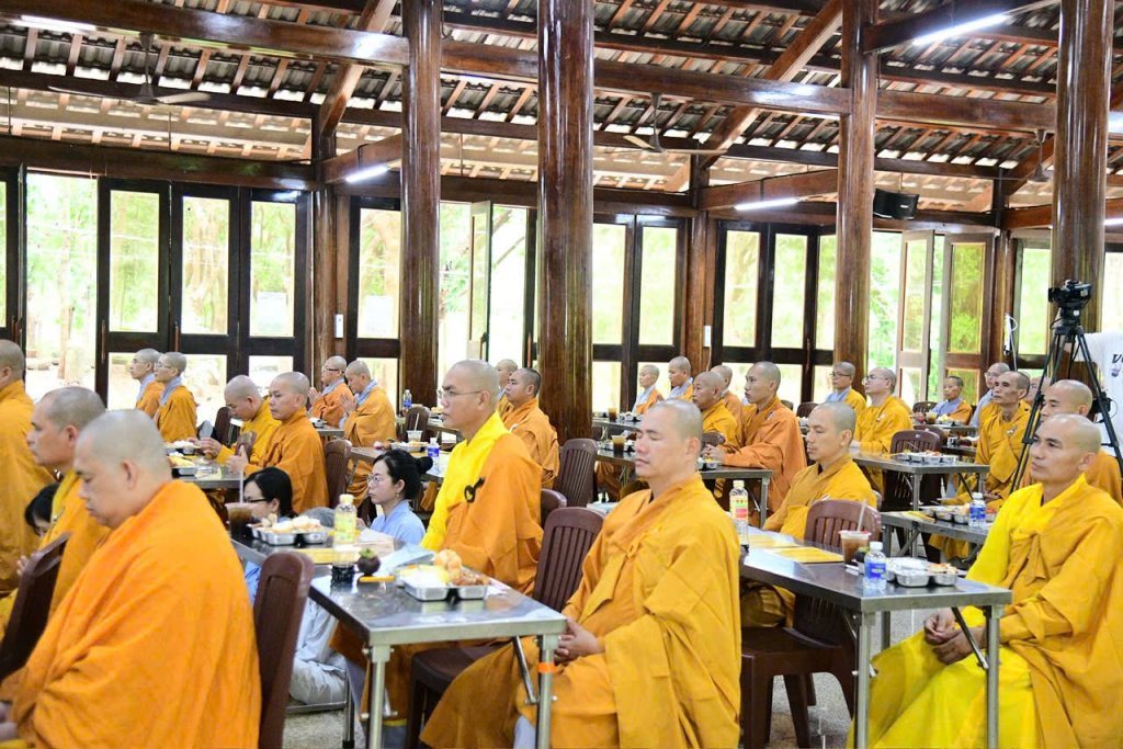 ĐẠO TRÀNG ĐẠO PHẬT NGÀY NAY CÚNG DƯỜNG TRAI TĂNG VÀ HỘ TRÌ AN CƯ TẠI CHÙA GIÁC NGỘ - ĐẤT ĐỎ (TP.HCM)