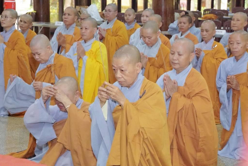 TRANG NGHIÊM LỄ TÁC PHÁP AN CƯ KIẾT HẠ TẠI MÙA ĐẦU TIÊN HẠ TRƯỜNG CHÙA GIÁC NGỘ ĐẤT ĐỎ