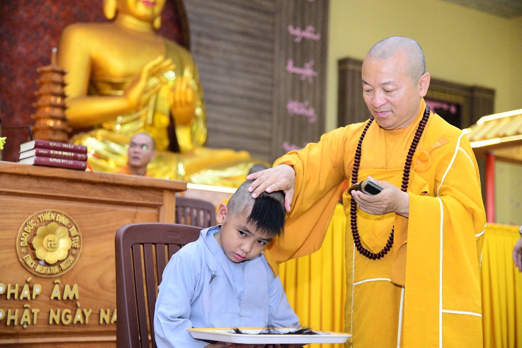 KHAI MẠC KHÓA TU XUẤT GIA BÁO HIẾU LẦN 5: PHÁT TÂM XUẤT TRẦN, HƯỚNG VỀ CỘI NGUỒN HIẾU ĐẠO 