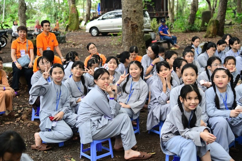 VẤN ĐÁP PHẬT PHÁP: THƯỢNG TỌA THÍCH NHẬT TỪ GẦN GŨI CHIA SẺ CÙNG “CHÚ TIỂU” TẠI KHÓA TU XUẤT GIA BÁO HIẾU LẦN THỨ 5