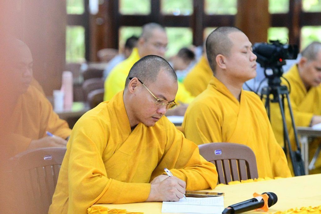 HT. THÍCH TÂM ĐỨC: TRAU DỒI GIỚI – ĐỊNH – TUỆ ĐỂ TĂNG TRƯỞNG ĐẠO LỰC TRONG MÙA AN CƯ