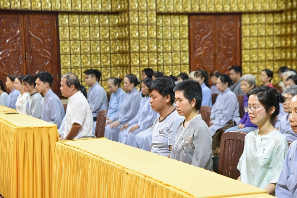 NUÔI DƯỠNG NỤ CƯỜI AN LẠC VÀ TÂM TỪ BI GIỮA ĐỜI THƯỜNG