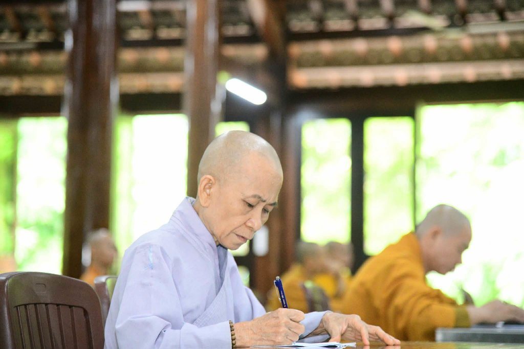 HIỂU ĐÚNG LỜI PHẬT DẠY QUA NỀN VĂN HỌC CHÚ GIẢI PALI