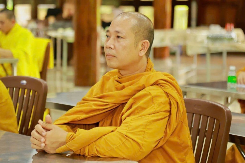 ĐỜI SỐNG XUẤT GIA TU HỌC TRONG MƯỜI HAI PHẦN GIÁO CỦA ĐỨC PHẬT