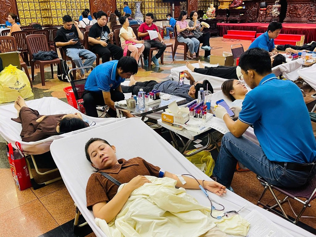 LAN TỎA THÔNG ĐIỆP “MỖI GIỌT MÁU CHO ĐI, MỘT CUỘC ĐỜI Ở LẠI”: CHÙA GIÁC NGỘ TỔ CHỨC KỲ HIẾN MÁU NHÂN ĐẠO LẦN THỨ 134