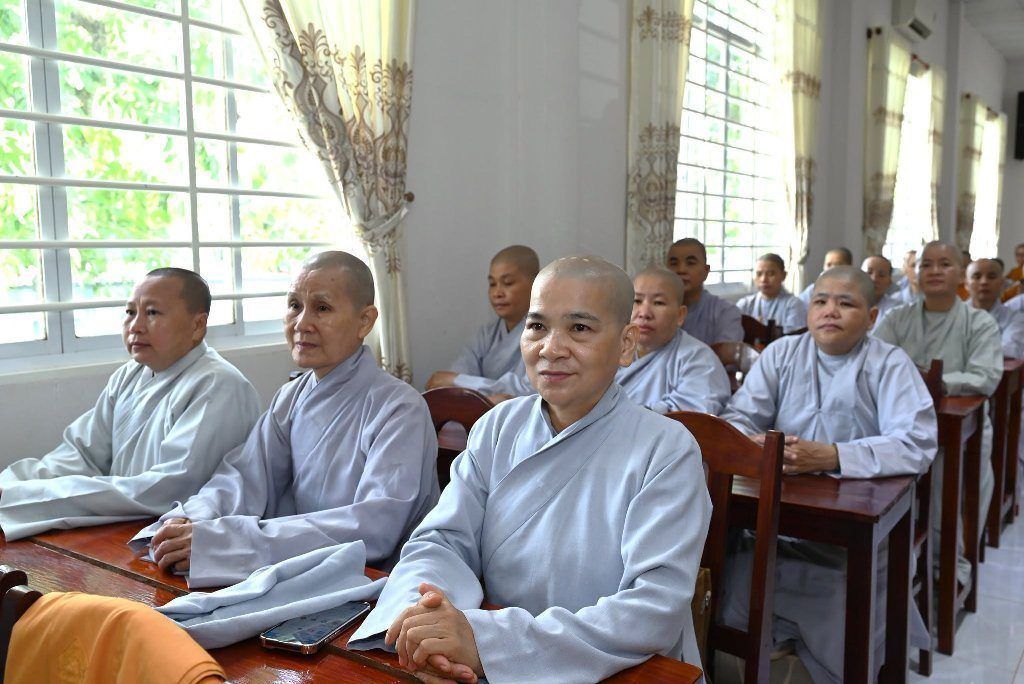 “LÝ TƯỞNG XUẤT TRẦN” – NUÔI DƯỠNG CHÍ NGUYỆN, VỮNG BƯỚC ĐƯỜNG TU