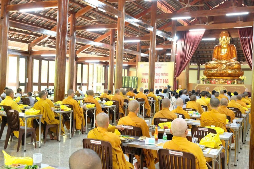 ĐẠO TRÀNG ĐẠO PHẬT NGÀY NAY CÚNG DƯỜNG TRƯỜNG HẠ CHÙA GIÁC NGỘ - ĐẤT ĐỎ (TP.HCM)