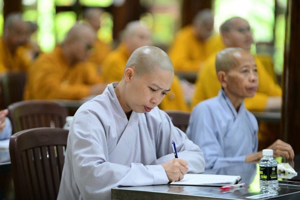CHÁNH NIỆM TRONG TỪNG HÀNH ĐỘNG