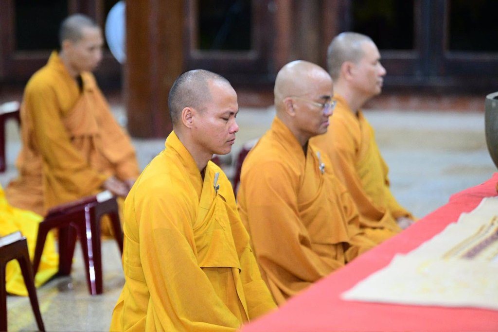 THIỀN TỌA – THỜI KHÓA KHÔNG THỂ THIẾU TRONG MÙA AN CƯ KIẾT HẠ