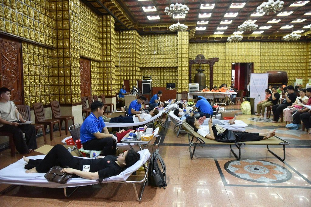 LAN TỎA THÔNG ĐIỆP “MỖI GIỌT MÁU CHO ĐI, MỘT CUỘC ĐỜI Ở LẠI”: CHÙA GIÁC NGỘ TỔ CHỨC KỲ HIẾN MÁU NHÂN ĐẠO LẦN THỨ 134