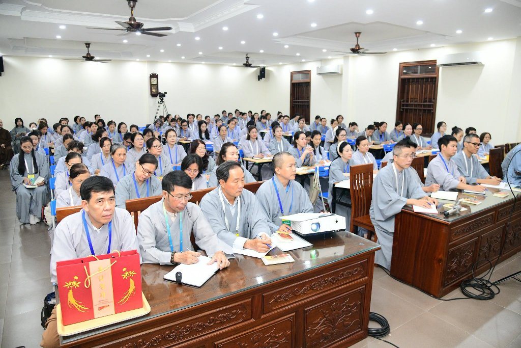 “NGÀY PHẬT CHUYỂN PHÁP LUÂN” – TỪ BÁNH XE CHÁNH PHÁP ĐẾN TRÁCH NHIỆM HOẰNG PHÁP HÔM NAY