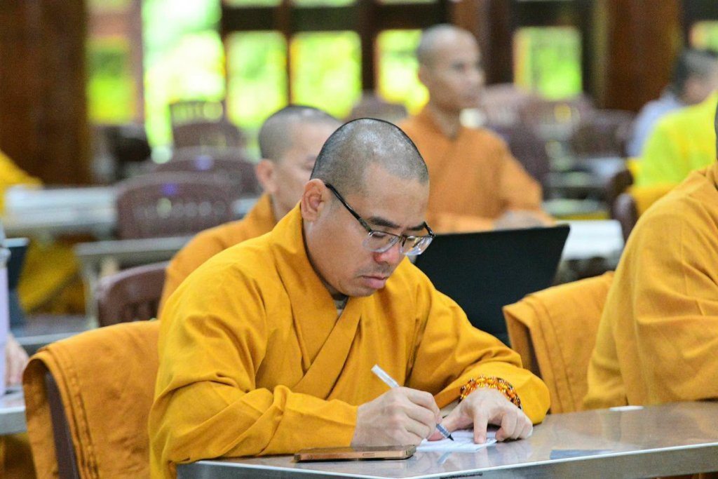 HT. THÍCH TÂM ĐỨC: TRAU DỒI GIỚI – ĐỊNH – TUỆ ĐỂ TĂNG TRƯỞNG ĐẠO LỰC TRONG MÙA AN CƯ