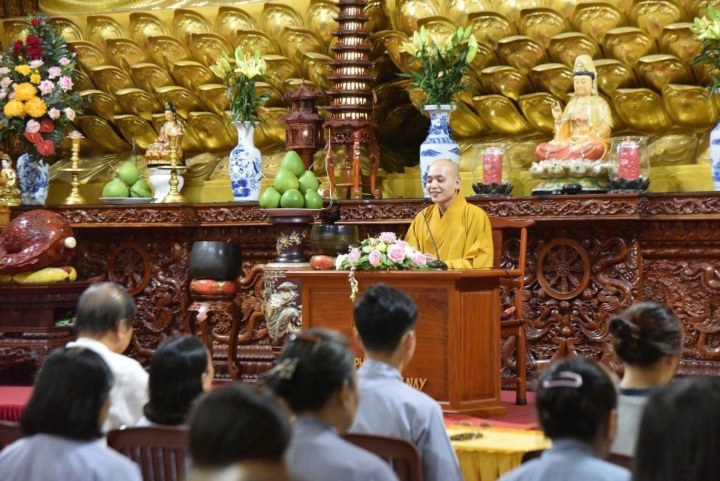 NUÔI DƯỠNG NỤ CƯỜI AN LẠC VÀ TÂM TỪ BI GIỮA ĐỜI THƯỜNG