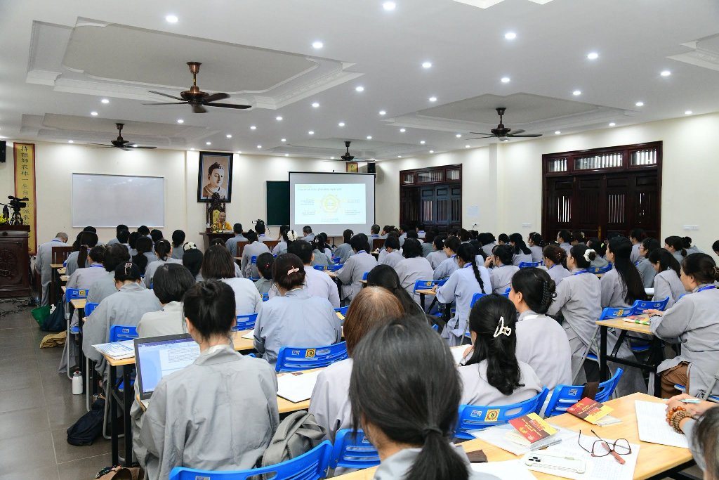 “NGÀY PHẬT CHUYỂN PHÁP LUÂN” – TỪ BÁNH XE CHÁNH PHÁP ĐẾN TRÁCH NHIỆM HOẰNG PHÁP HÔM NAY