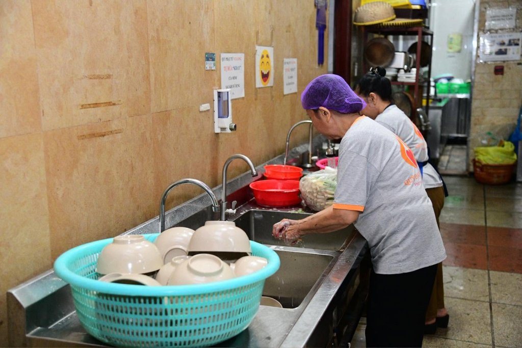 NHỮNG ĐÓA HOA CÔNG ĐỨC DÂNG MÙA PHẬT ĐẢN