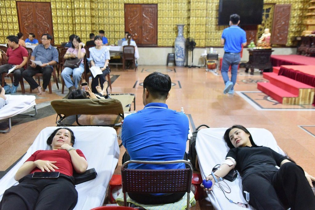 LAN TỎA THÔNG ĐIỆP “MỖI GIỌT MÁU CHO ĐI, MỘT CUỘC ĐỜI Ở LẠI”: CHÙA GIÁC NGỘ TỔ CHỨC KỲ HIẾN MÁU NHÂN ĐẠO LẦN THỨ 134