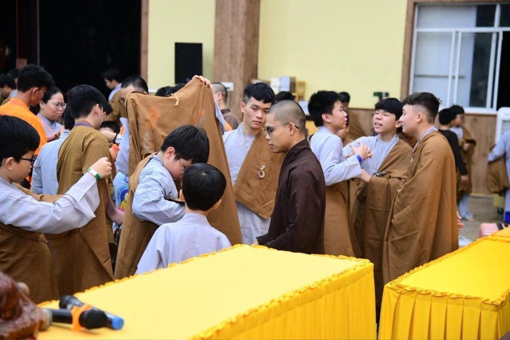 Hơn 300 khóa sinh đã chính thức trở về Chùa Giác Ngộ Đất Đỏ để tham dự Khóa Tu Xuất Gia Báo Hiếu lần thứ 5