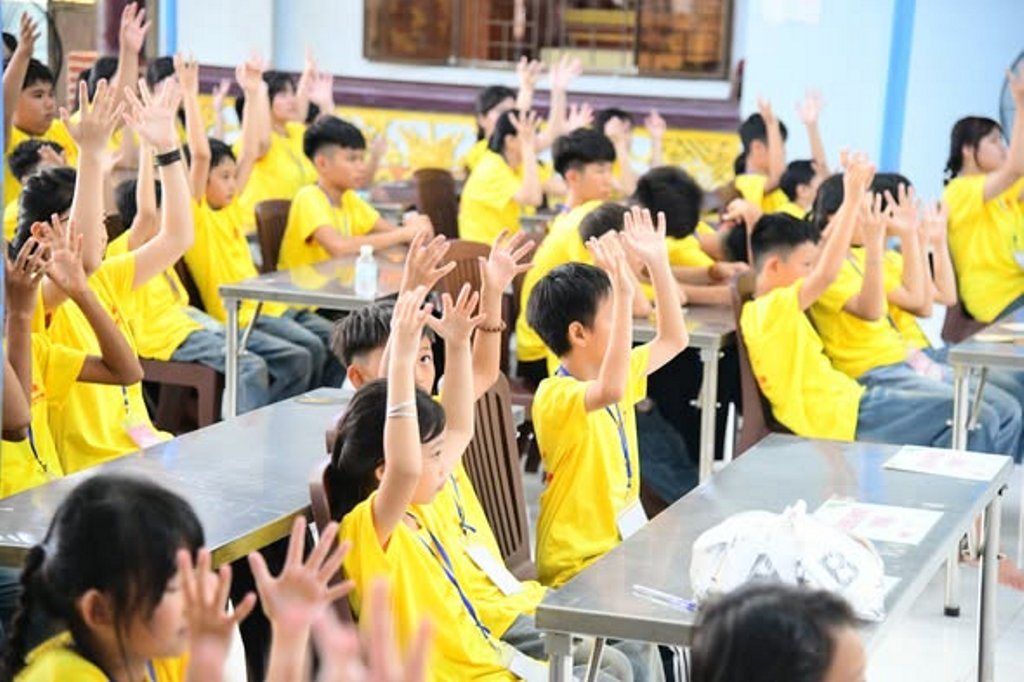 Sôi nổi Gameshow "Kim Sư Asoka" tại Khóa tu mùa hè Chùa Quan Thế Âm