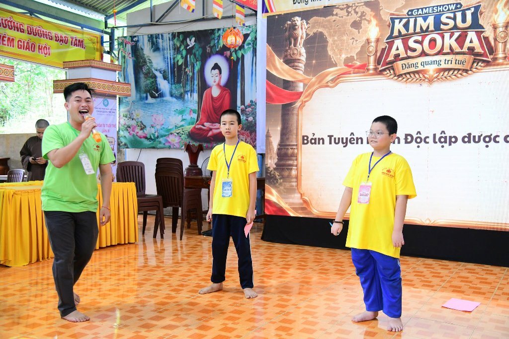 Sôi nổi Gameshow "Kim Sư Asoka" tại Khóa tu mùa hè Chùa Quan Thế Âm