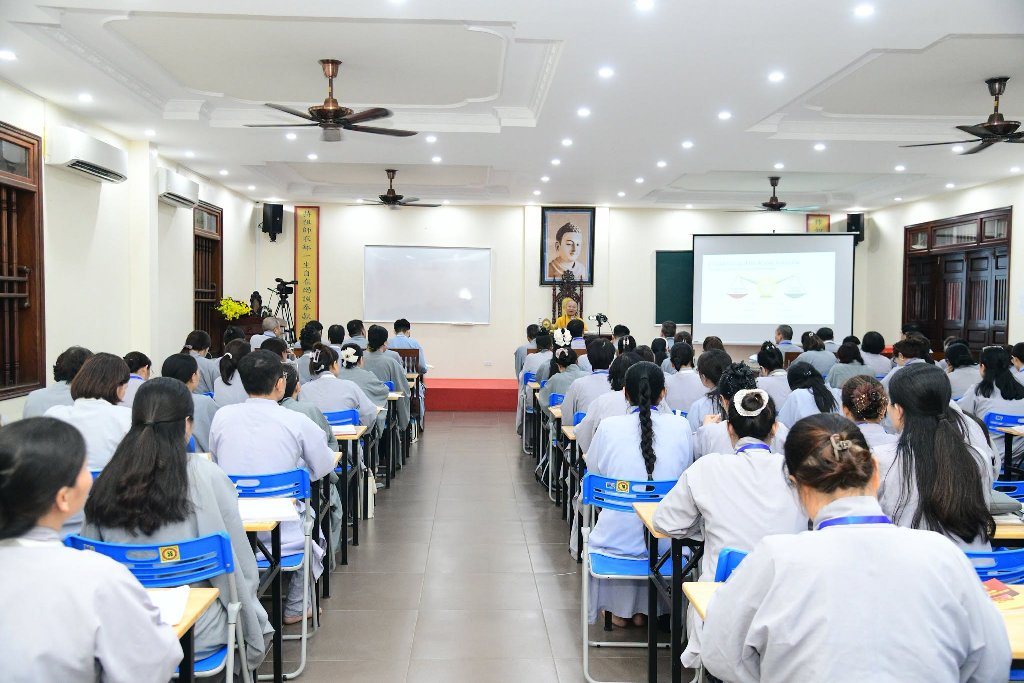 “NGÀY PHẬT CHUYỂN PHÁP LUÂN” – TỪ BÁNH XE CHÁNH PHÁP ĐẾN TRÁCH NHIỆM HOẰNG PHÁP HÔM NAY
