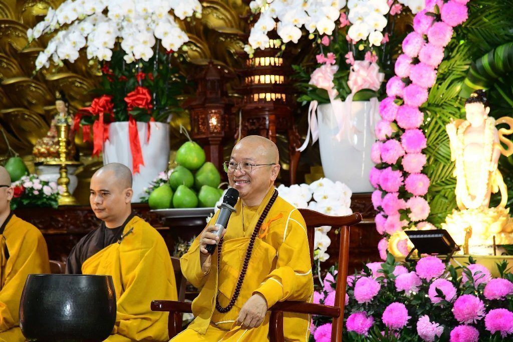 MỖI EM NHỎ LÀ MỘT BÚP SEN GIỮA MÙA PHẬT ĐẢN