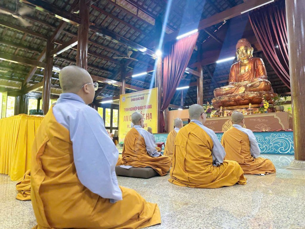 TRANG NGHIÊM LỄ BỐ-TÁT TẠI TRƯỜNG HẠ CHÙA GIÁC NGỘ – XÃ ĐẤT ĐỎ 