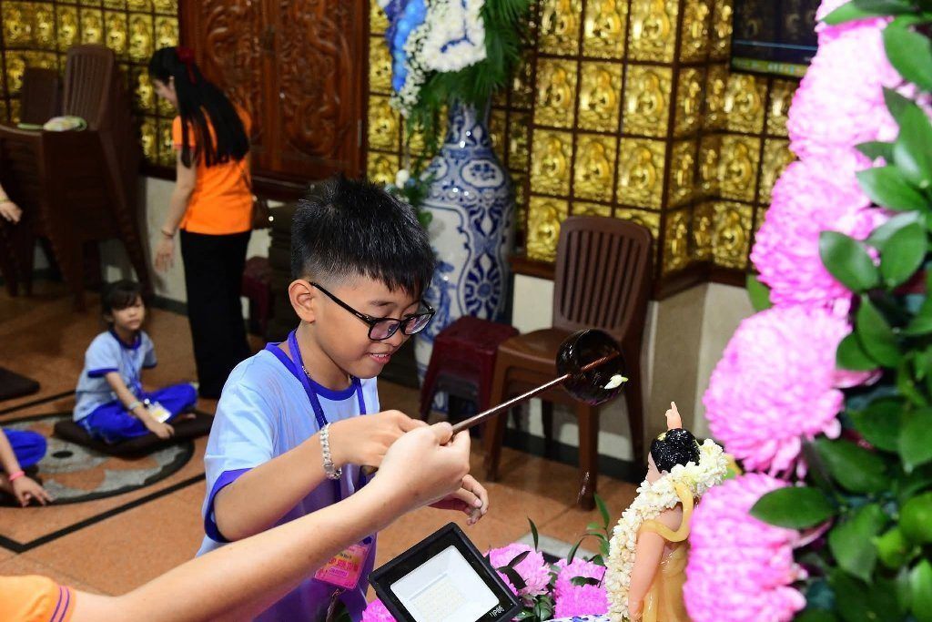 MỖI EM NHỎ LÀ MỘT BÚP SEN GIỮA MÙA PHẬT ĐẢN