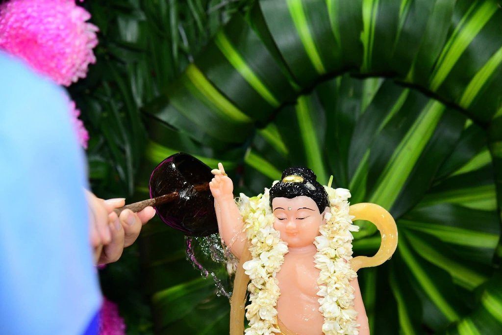MỖI EM NHỎ LÀ MỘT BÚP SEN GIỮA MÙA PHẬT ĐẢN