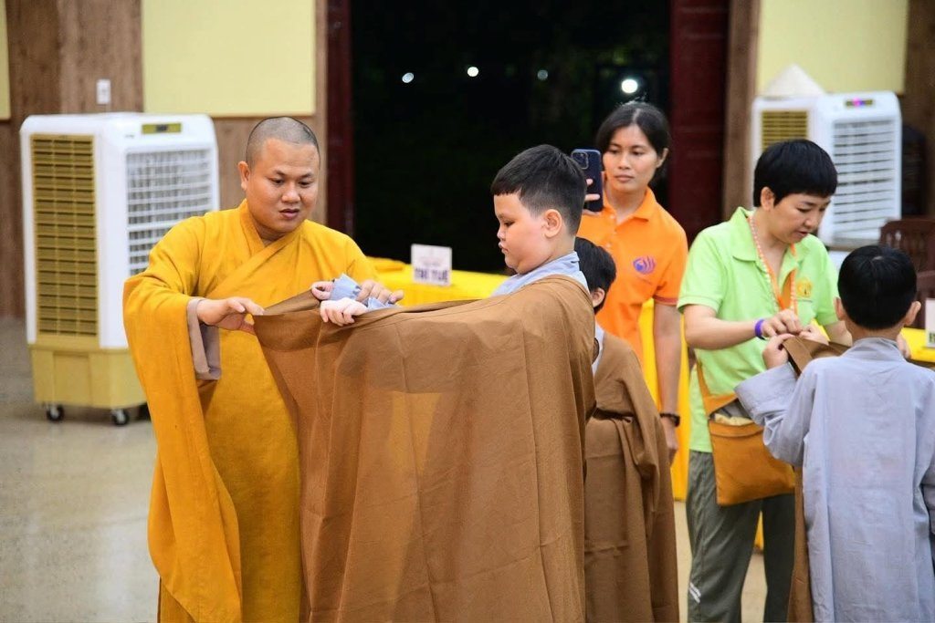 Hơn 300 khóa sinh đã chính thức trở về Chùa Giác Ngộ Đất Đỏ để tham dự Khóa Tu Xuất Gia Báo Hiếu lần thứ 5
