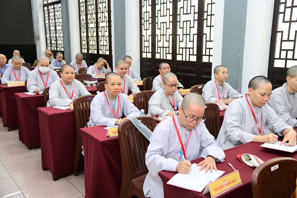 HẠNH NGUYỆN PHỤC VỤ – CON ĐƯỜNG DẤN THÂN BẰNG TÂM VÔ NGÃ VÀ TRÍ TUỆ